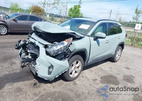2021 Toyota Rav4 Xle из США, поврежденный, VIN JTMW1RFV8MD077146
